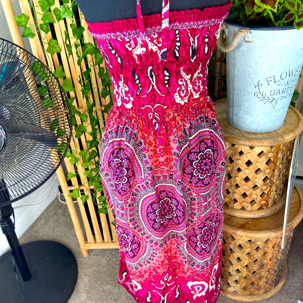 Boho Style Sleeveless dress.  Elastic scrunch to waist. Euc.